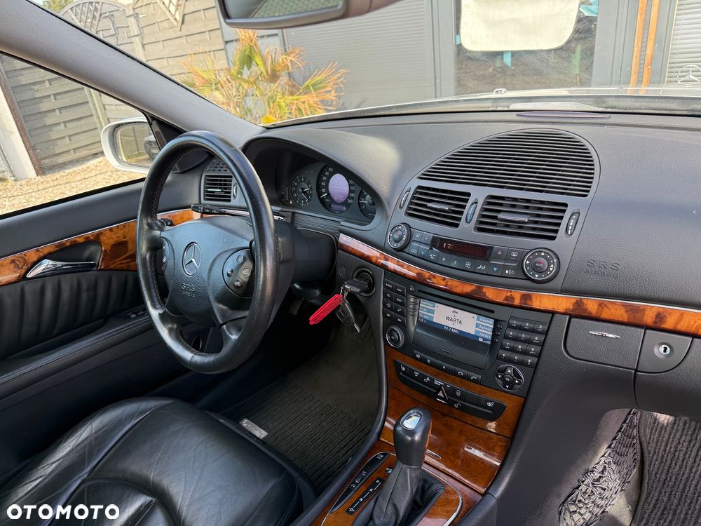 Mercedes-Benz Klasa E 500 7G-TRONIC Elegance - 20