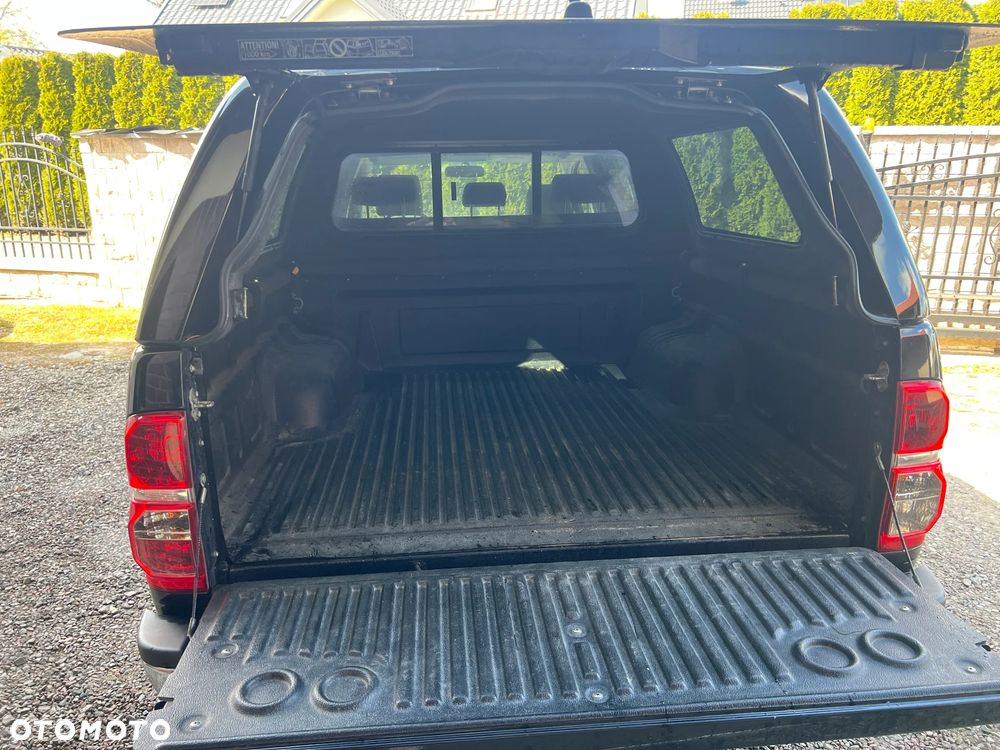 Toyota Hilux 2.5 D-4D SR - 5