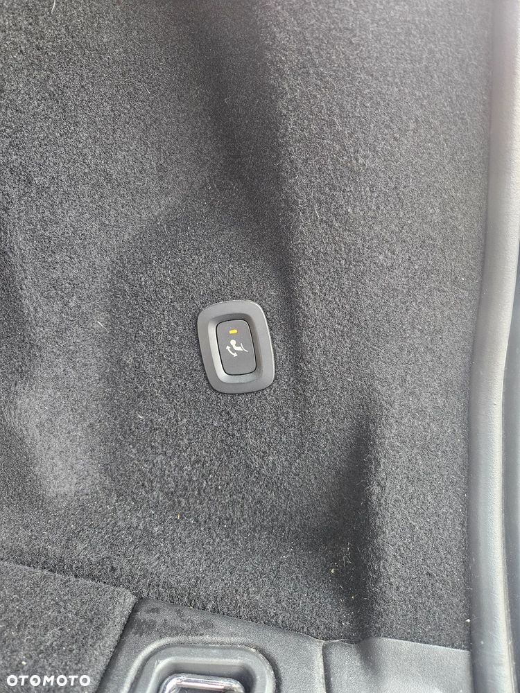 Volvo XC 60 B5 B AWD Momentum Pro - 13