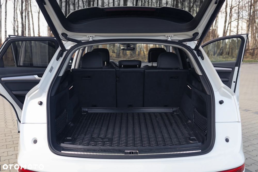 Audi Q5 55 TFSIe quattro S tronic S line - 24