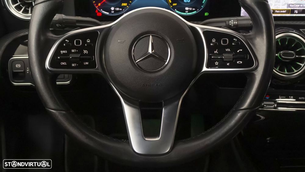 Mercedes-Benz A 250 Limousine - 22