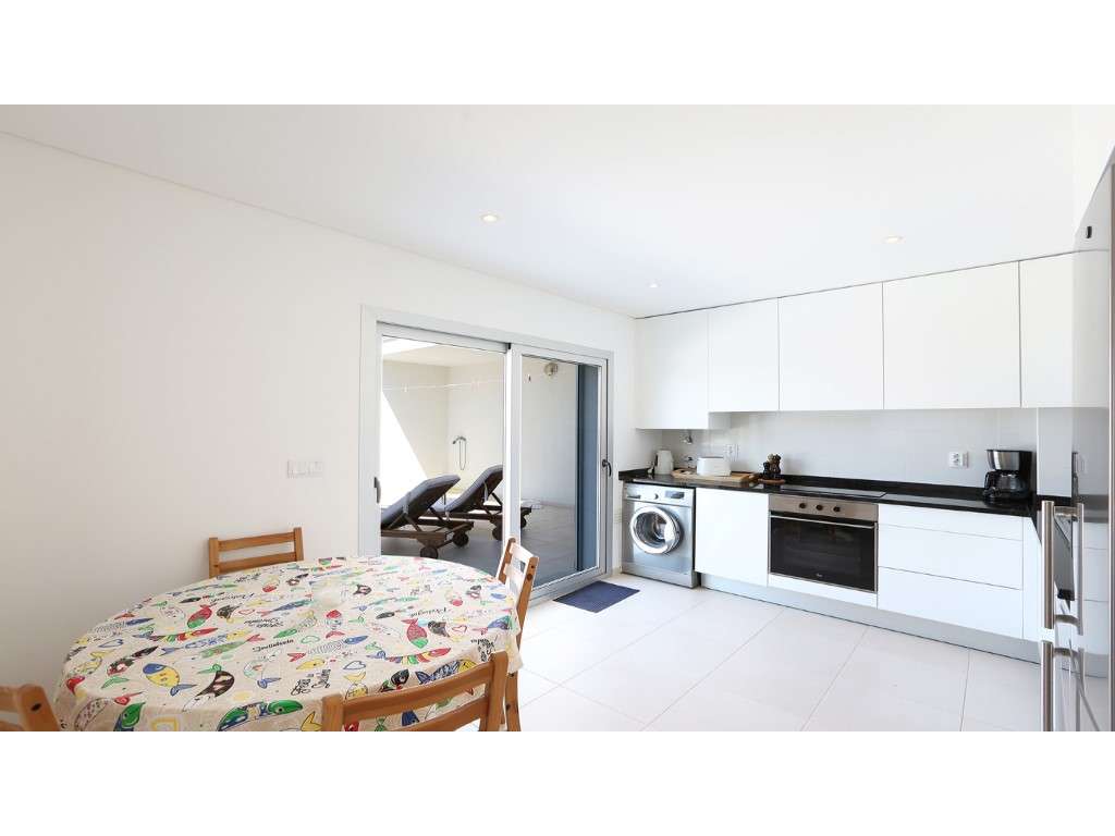 Apartamento T3 com Amplo Terraço, Vista Mar e Garagem - Nazaré - Grande imagem: 4/36