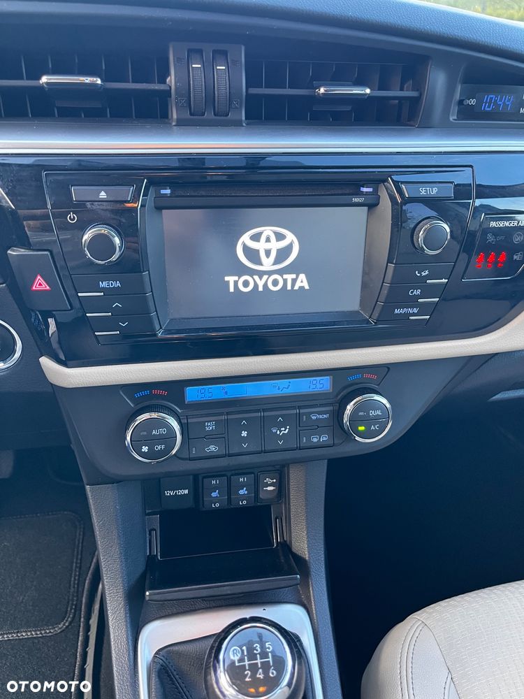 Toyota Corolla 1.6 Prestige - 21