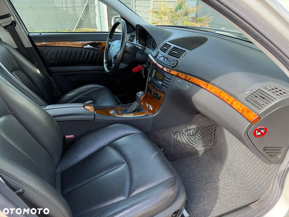 Mercedes-Benz Klasa E 500 7G-TRONIC Elegance - 21