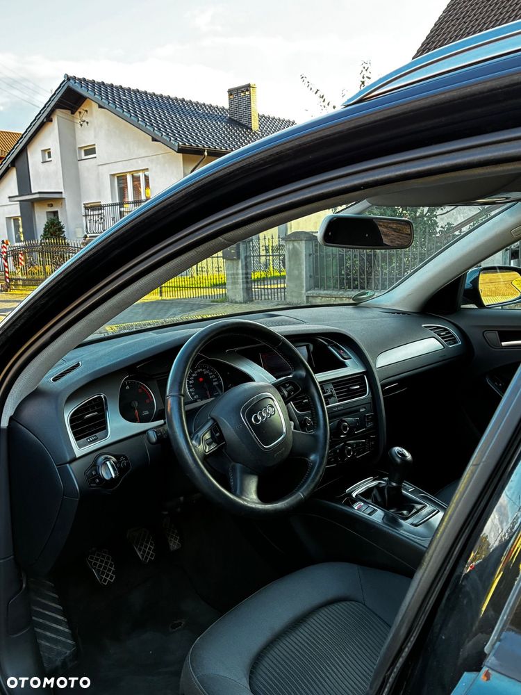 Audi A4 Avant - 9