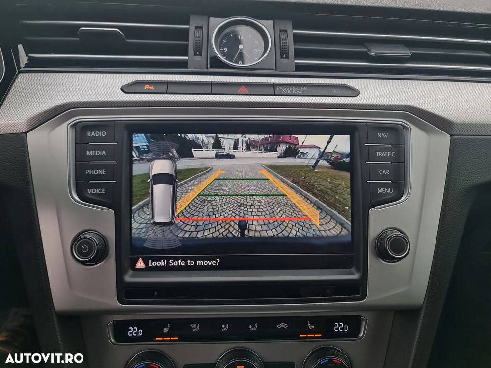 Volkswagen Passat 2.0 TDI DSG Highline - 11