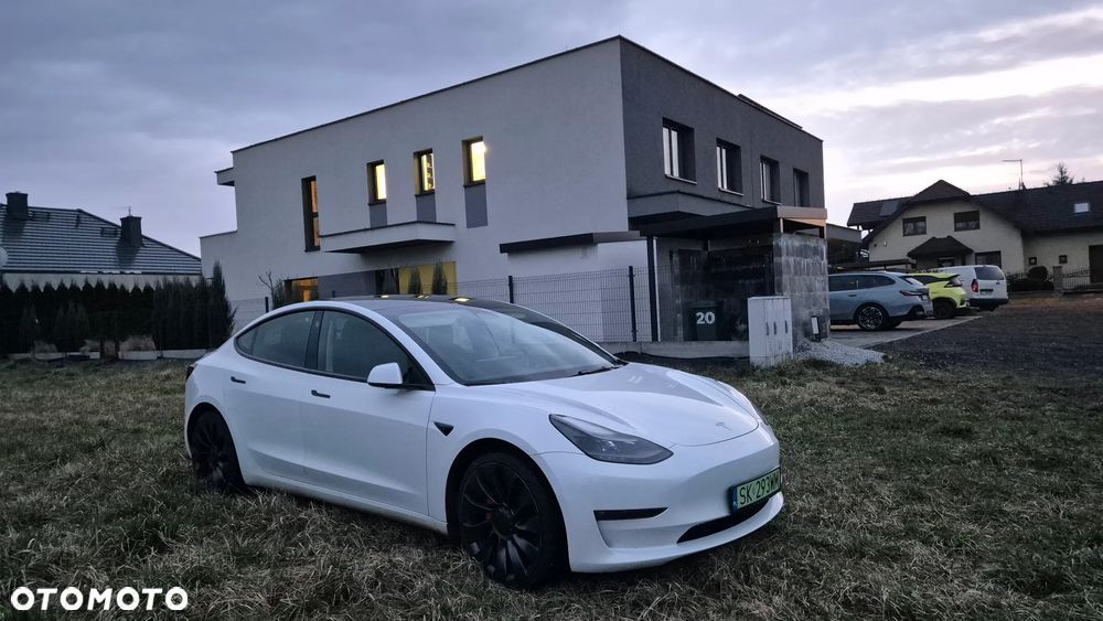 Tesla Model 3 - 13