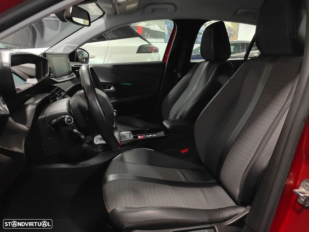 Peugeot 208 1.2 PureTech Allure EAT8 - 31