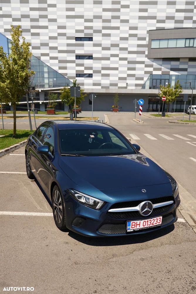 Mercedes-Benz A 180 d Sedan 8G-DCT - 4