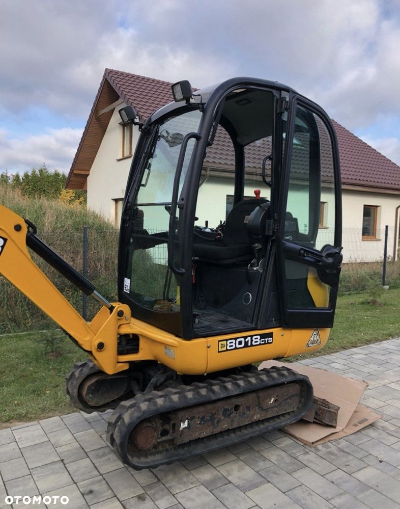 JCB 8018 - 7