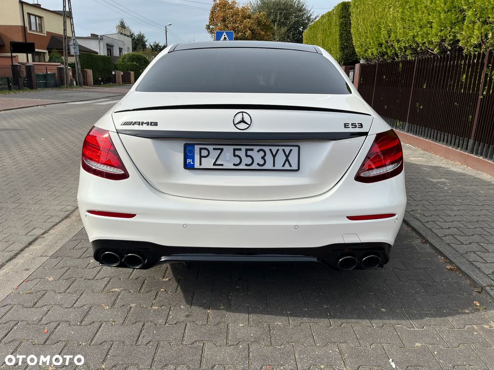 Mercedes-Benz Klasa E AMG 53 4-Matic+ - 3
