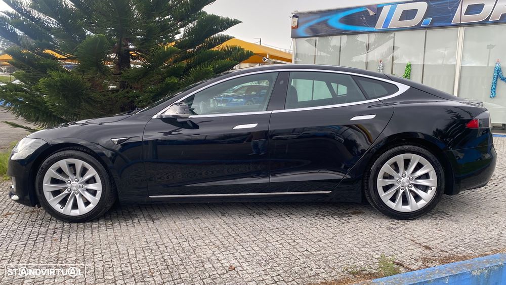 Tesla Model S 75D - 17