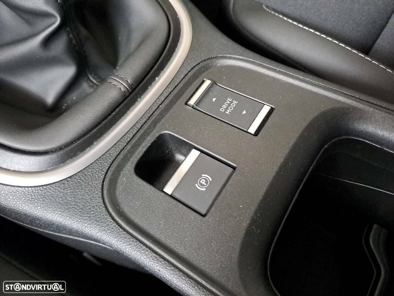 Jeep Avenger 1.2 GSE T3 Altitude - 19