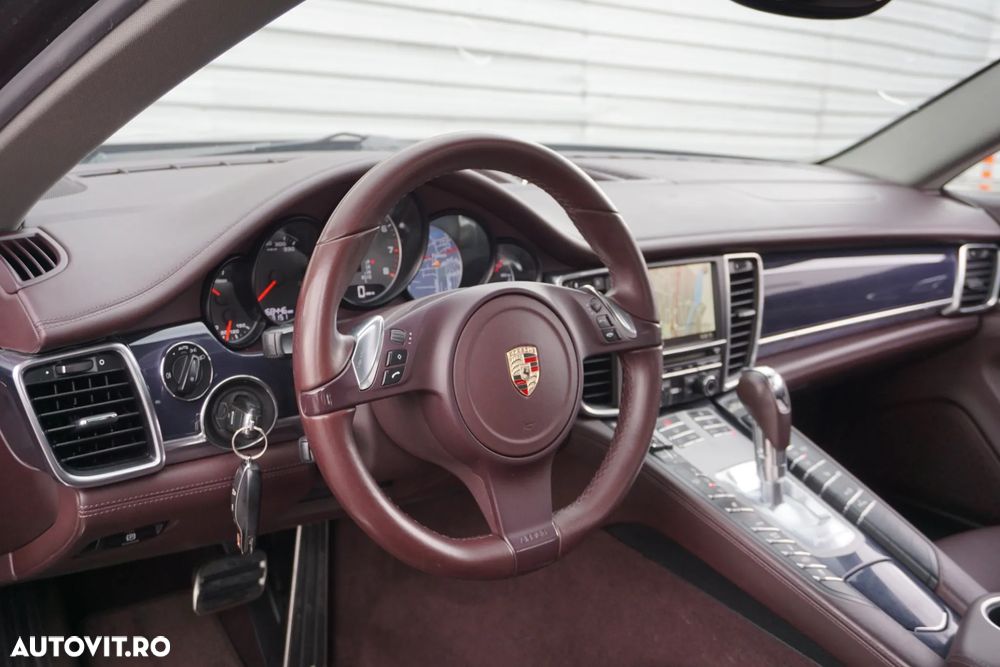 Porsche Panamera - 37