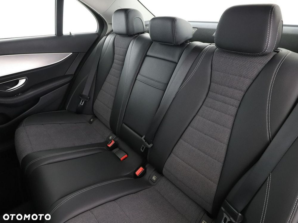 Mercedes-Benz Klasa E 200 9G-TRONIC Avantgarde - 18