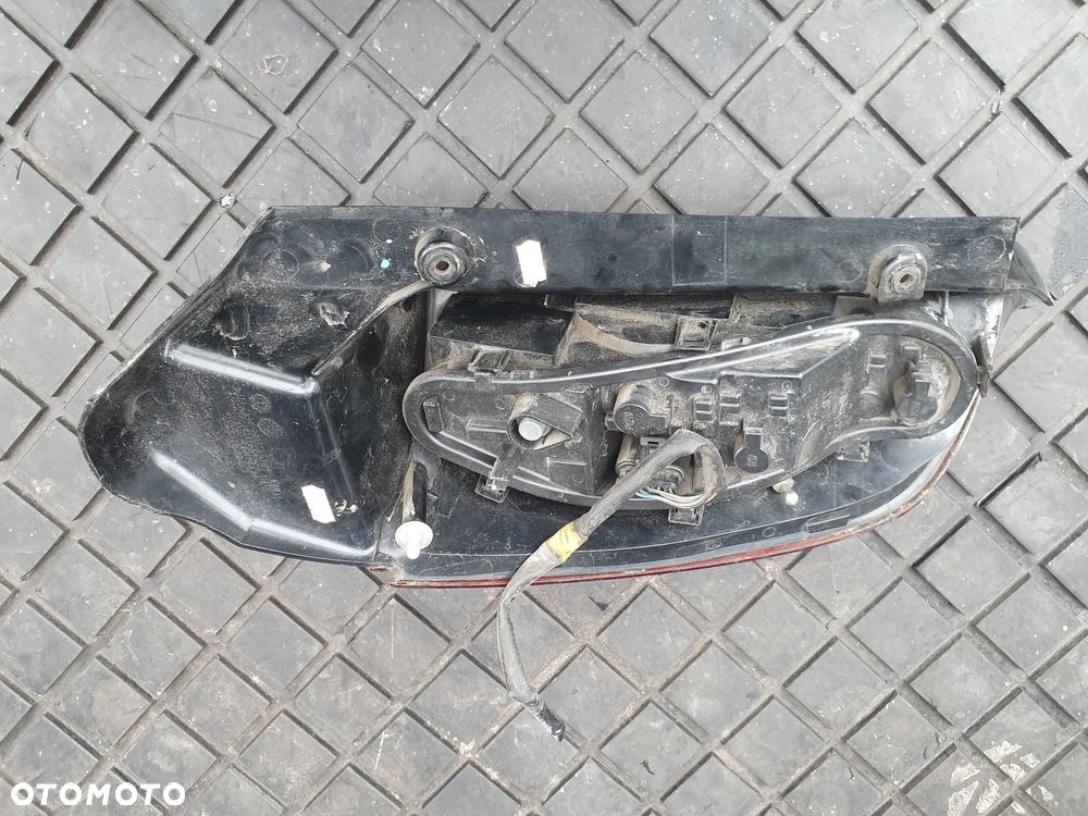 COLT VI FL Z30 LAMPA TYŁ PRAWY 5D LIFT EUROPA - 3