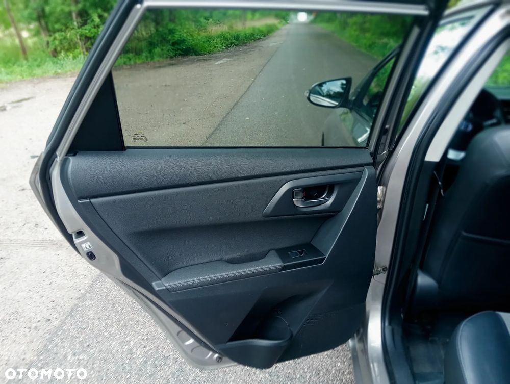 Toyota Auris - 23