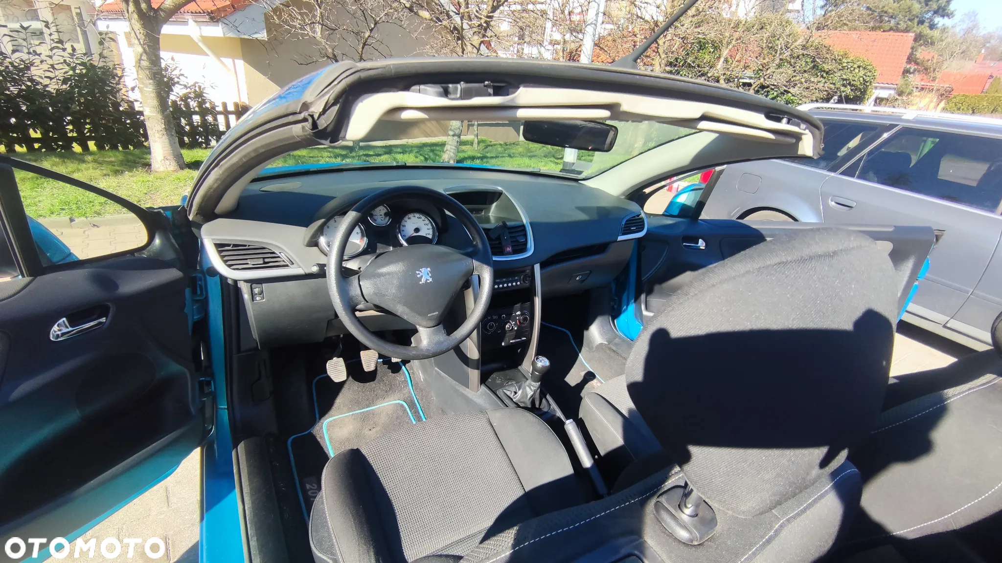 Peugeot 207 CC 1.6 Intense - 17