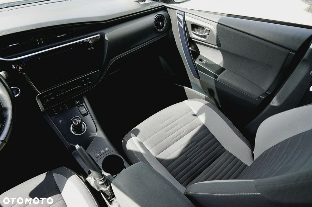 Toyota Auris Hybrid 135 Comfort - 12
