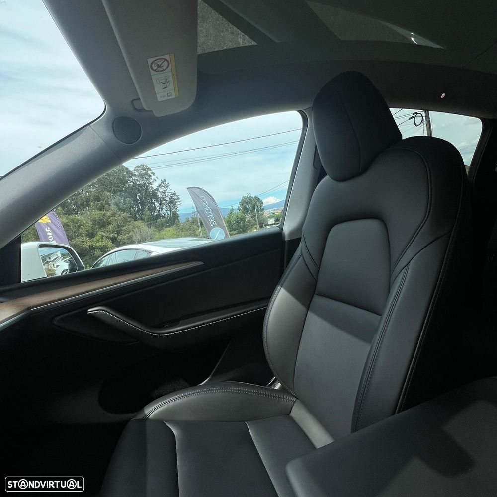 Tesla Model Y Long Range Dual Motor AWD - 20