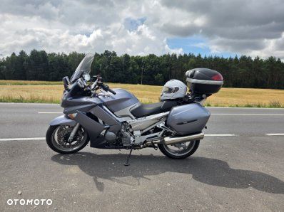 Yamaha FJR - 2