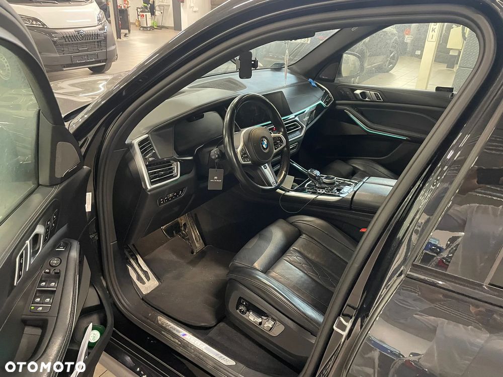 BMW X5 M M50d - 11