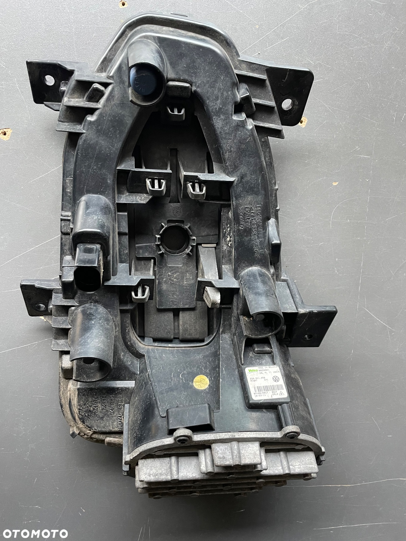 VW T-ROC prawy  halogen led światło DRL DZIENNE KIERUNEK KRATKA - 2