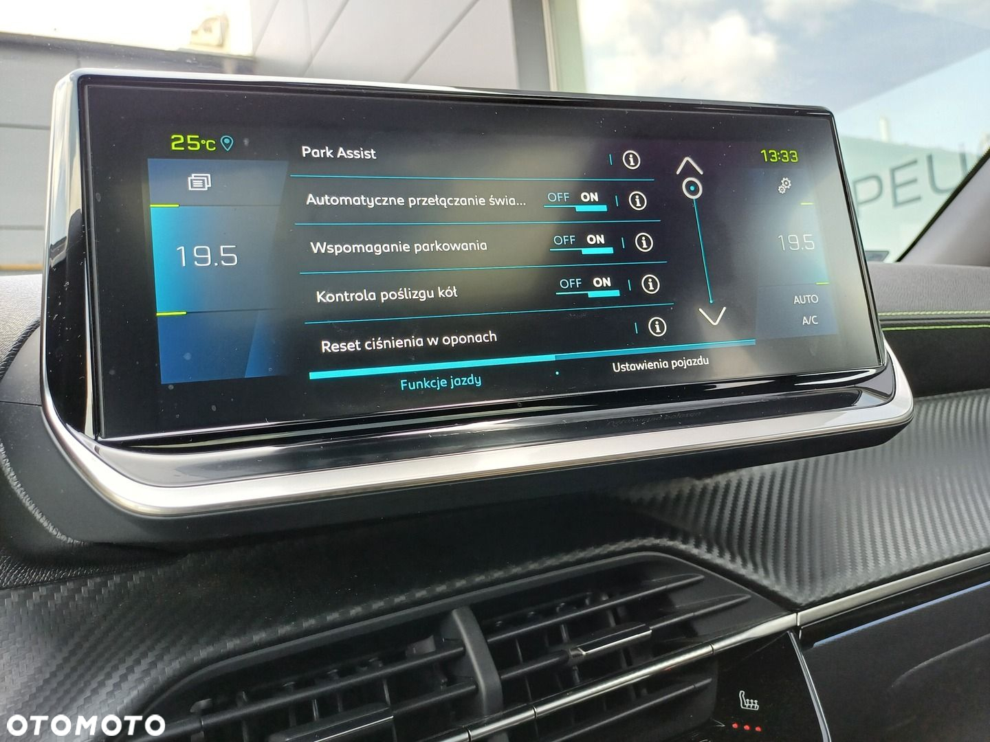 Peugeot 2008 e-2008 GT Pack - 24