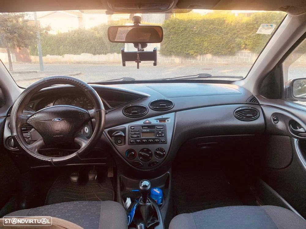 Ford Focus SW 1.4 Comfort - 13