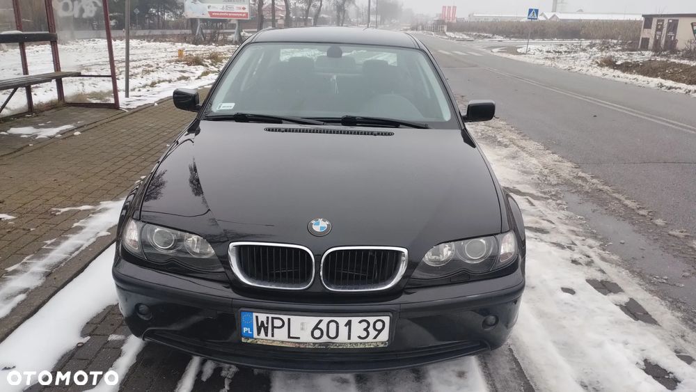 BMW Seria 3 318i - 4