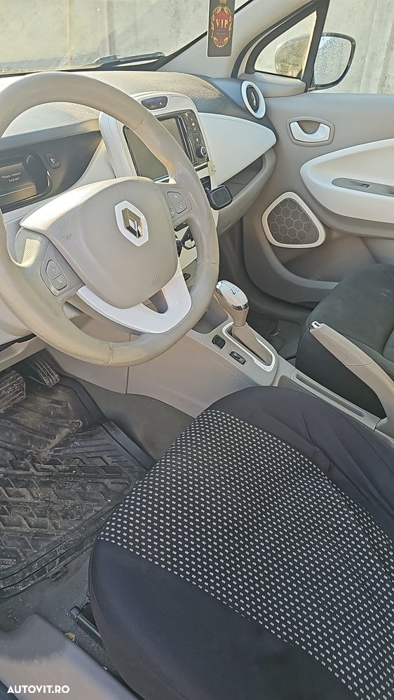 Renault ZOE - 6