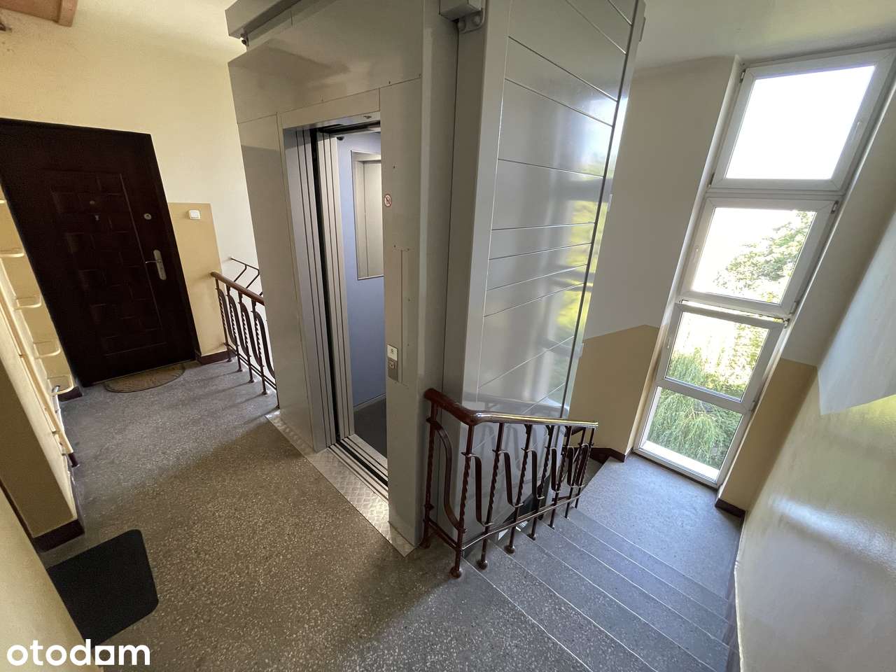 40m2 przy rondzie solidarności, dla studenta - CKD, lumumbowo WINDA