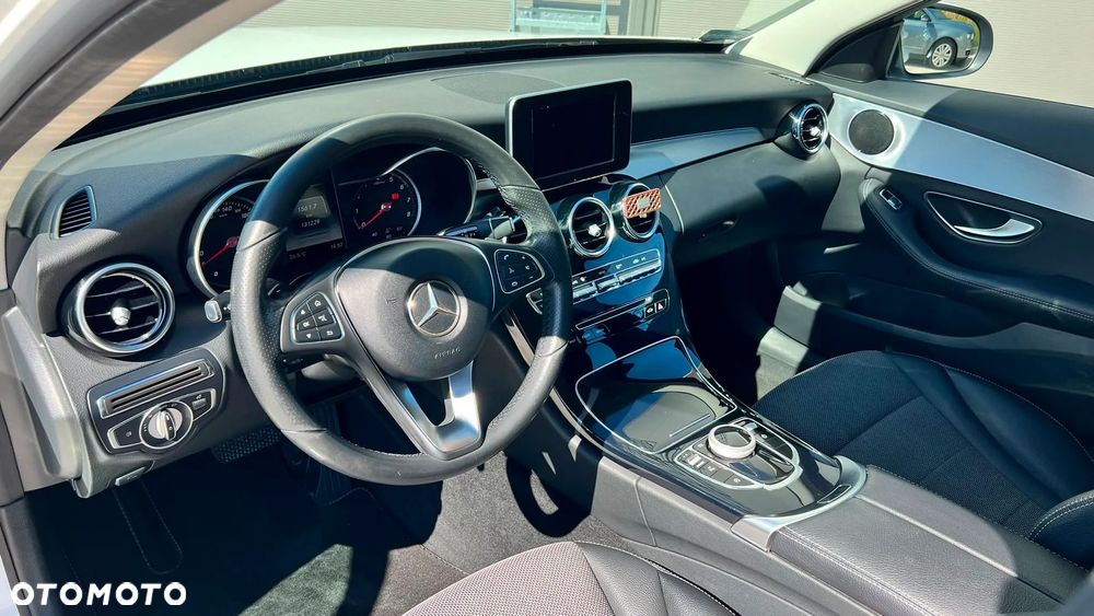 Mercedes-Benz Klasa C 180 9G-TRONIC - 13