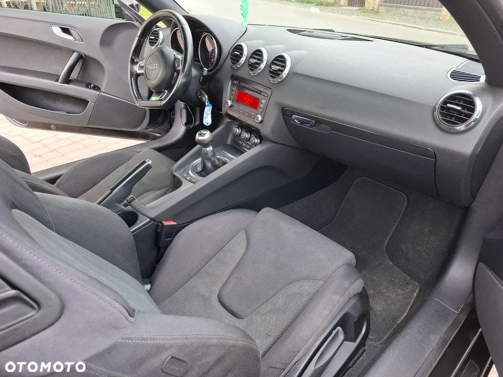 Audi TT Coupé - 16