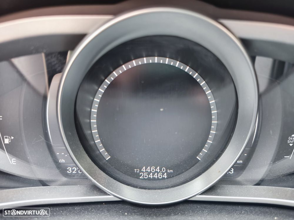 Volvo V40 Cross Country 2.0 D3 - 8