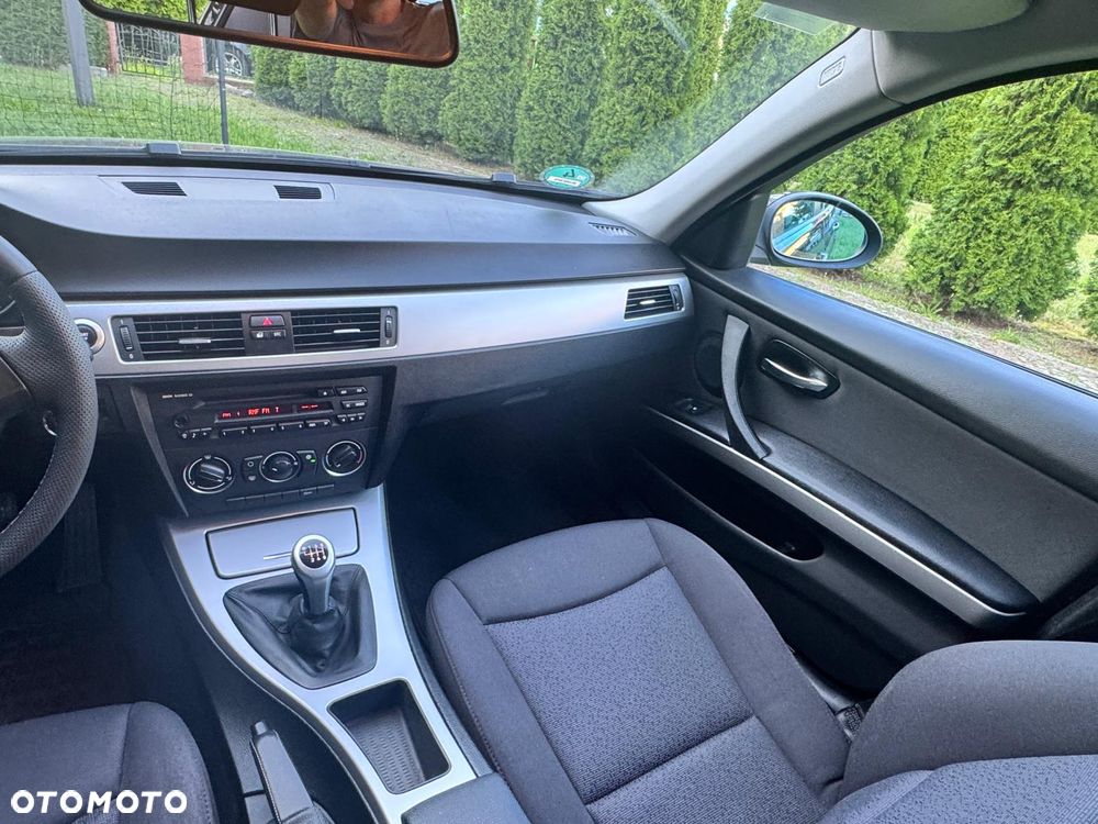 BMW Seria 3 318d DPF Edition Lifestyle - 19