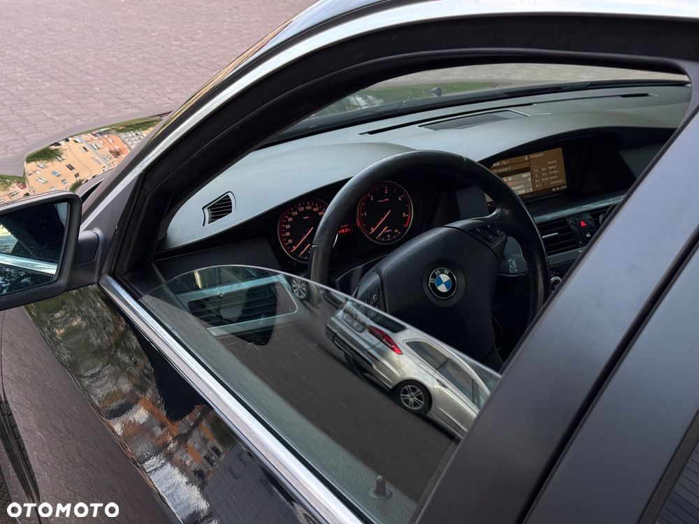 BMW Seria 5 525d Edition Exclusive - 26