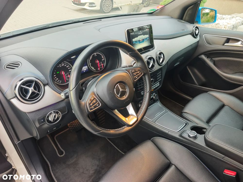 Mercedes-Benz Klasa B (Electric Drive) 250 e - 13