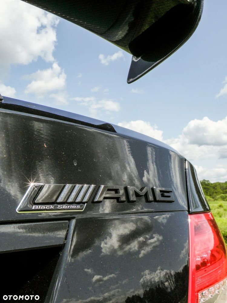 Mercedes-Benz Klasa C 63 AMG - 10