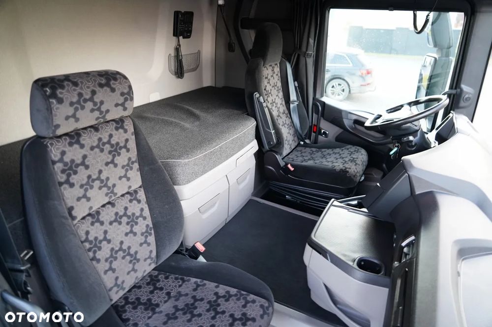 Scania R 450 / KLIMA POSTOJOWA / RETARDER / PO ZŁOTYM KONTRAKCIE / - 34