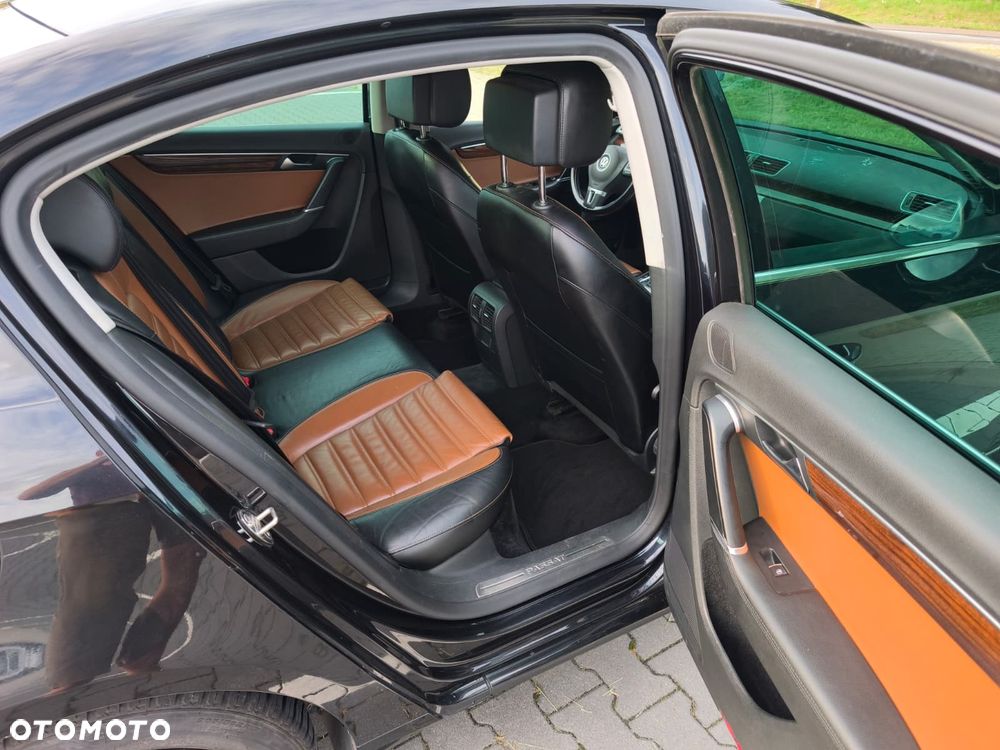Volkswagen Passat - 14