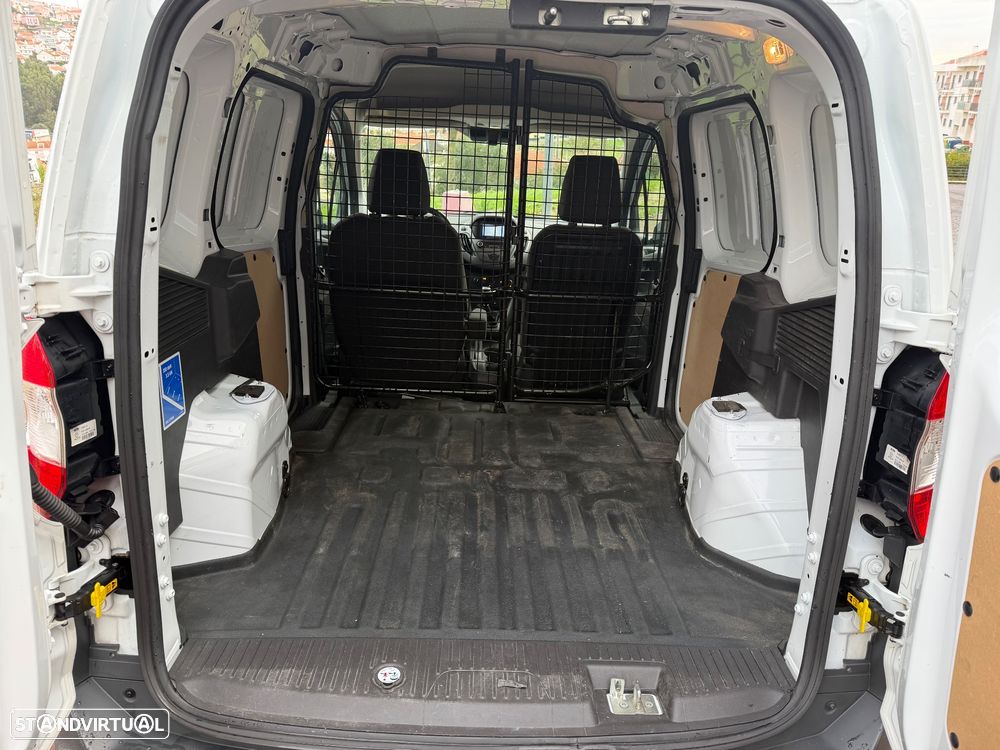 Ford Transit courier - 13