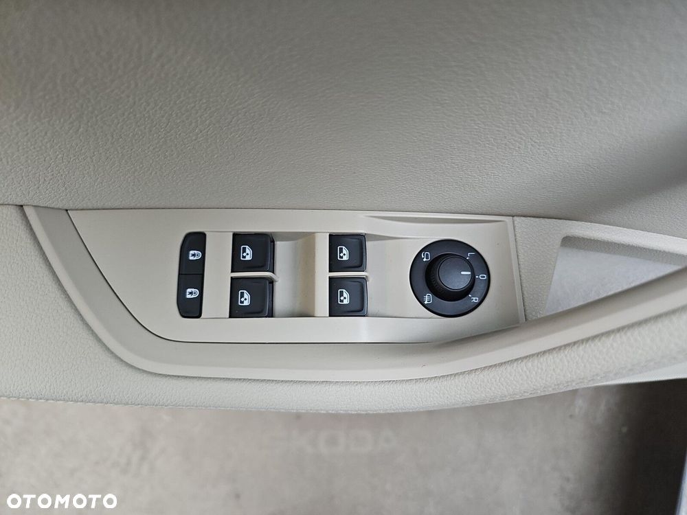 Skoda Superb 2.0 TSI Style DSG - 20