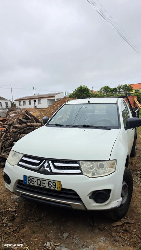 Mitsubishi L200 2.5 DI-D C.Inv.AC 3L CC 4WD - 5