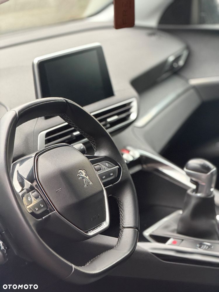Peugeot 3008 1.2 PureTech Allure S&S - 27