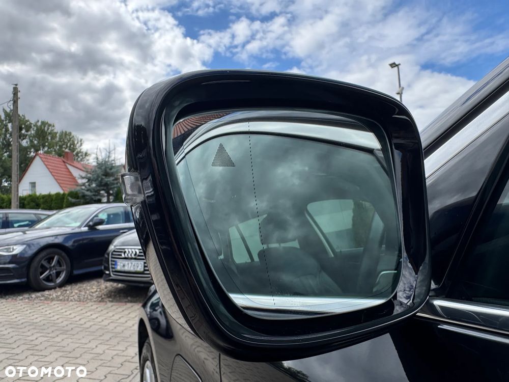 BMW Seria 5 530e Luxury Line - 33