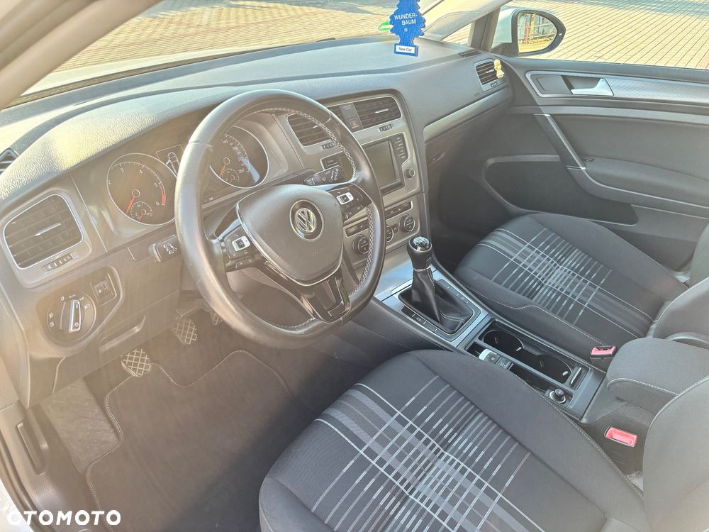 Volkswagen Golf 1.6 TDI BlueMotion Technology Lounge - 6