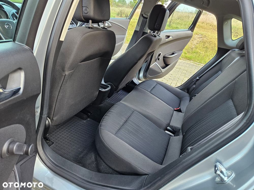 Opel Astra 1.6 CDTI Essentia - 22