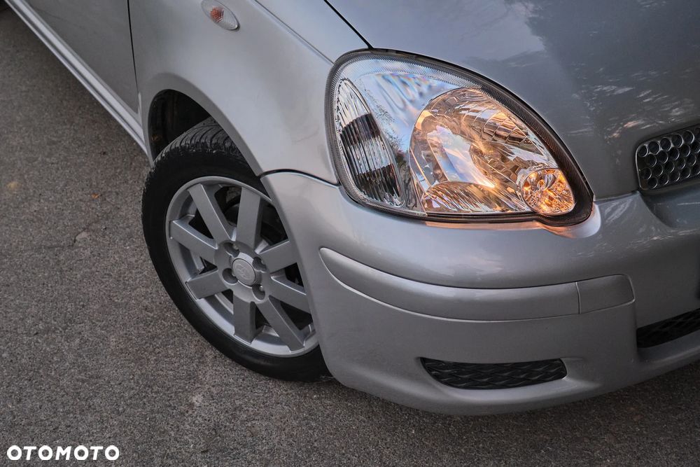 Toyota Yaris 1.3 VVT-i Executive - 15