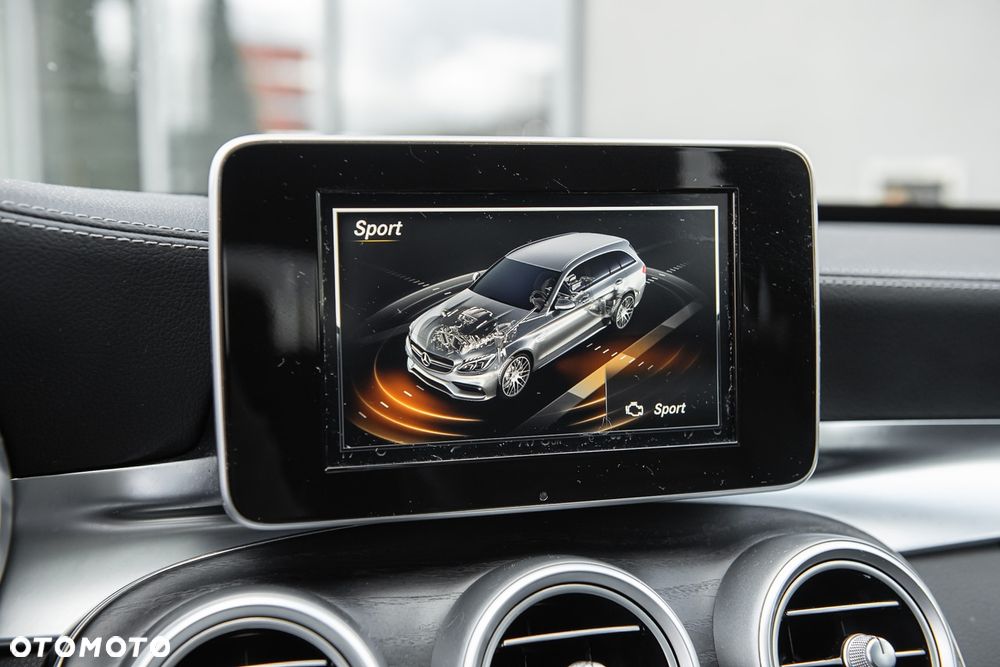 Mercedes-Benz Klasa C 400 4Matic 7G-TRONIC AMG Line - 24